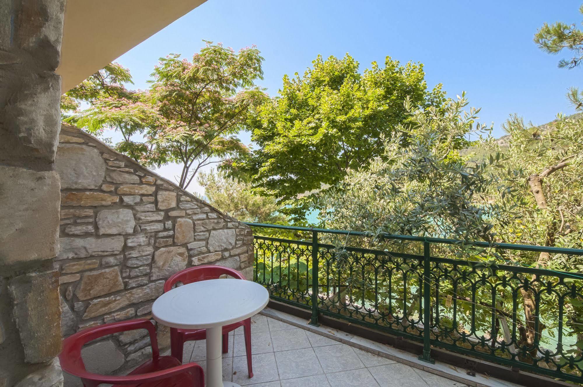 Petra Mare Apartamento Thimonia Exterior foto