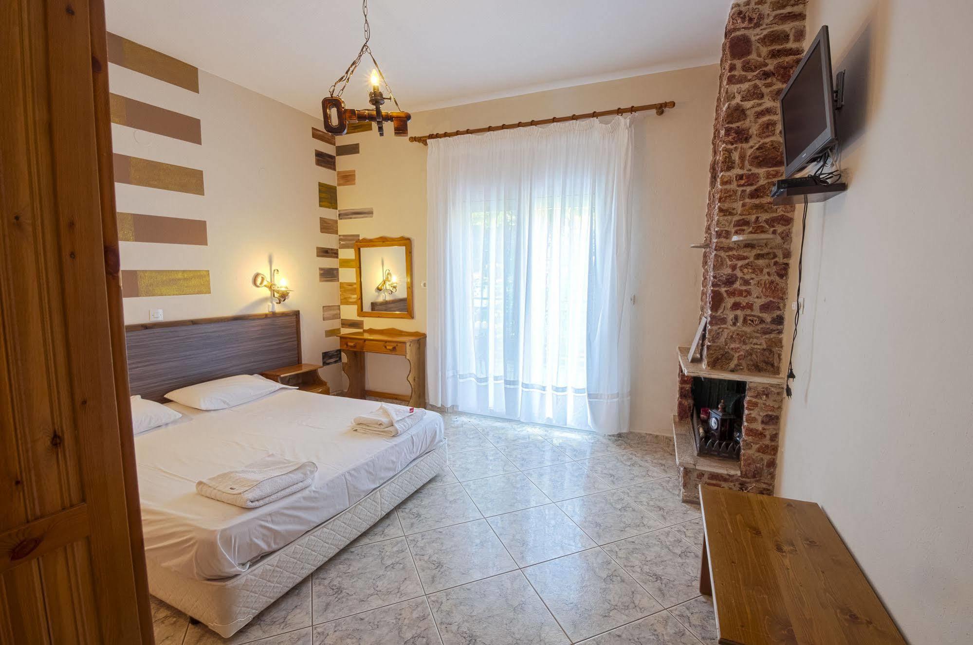 Petra Mare Apartamento Thimonia Exterior foto
